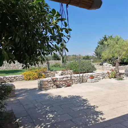 Agriturismo Allu Ruvezzu فندق مبيت وإفطار *